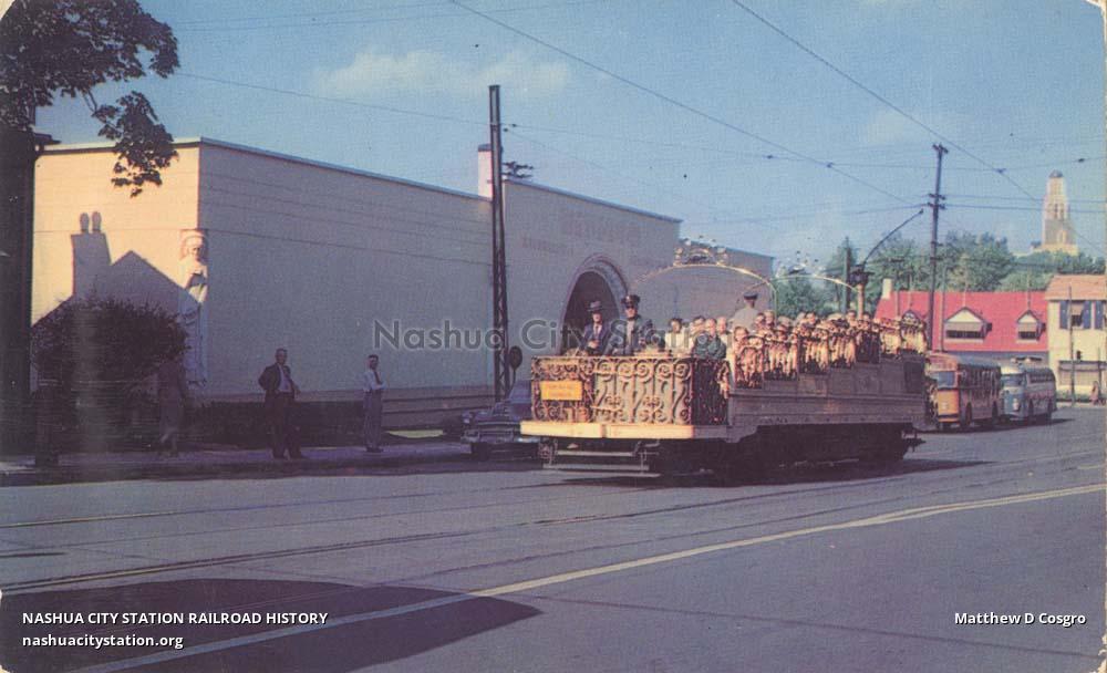 Postcard The Observation Car Near the Wax Museum, Montreal Quebec
