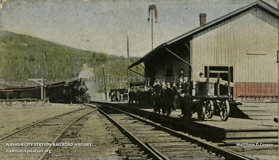 Postcard Boston & Maine Station, Hinsdale, New Hampshire Railroad