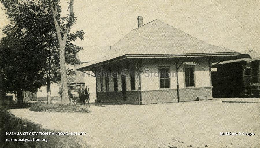 Postcard Boston & Maine Station, Henniker, New Hampshire Railroad