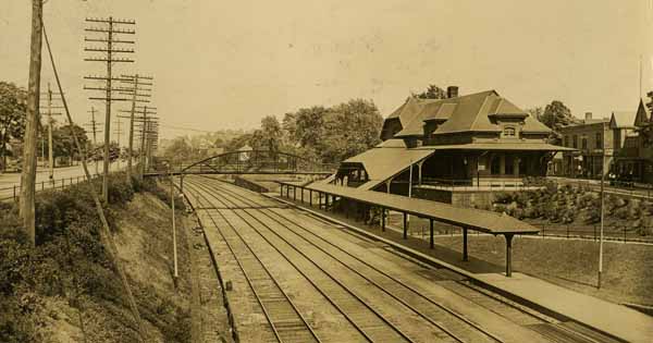 Newtonville Station