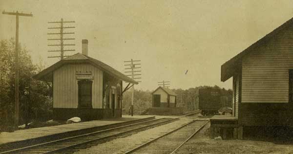 Quinapoxet Station