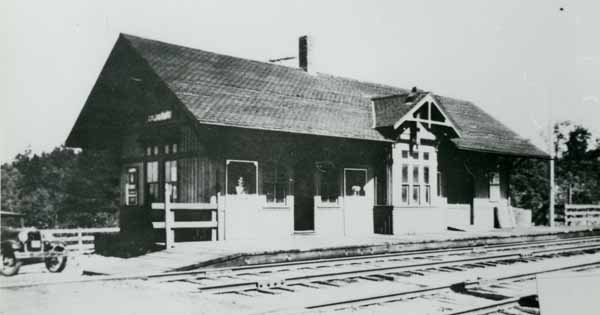 Coldbrook Station [B&M]