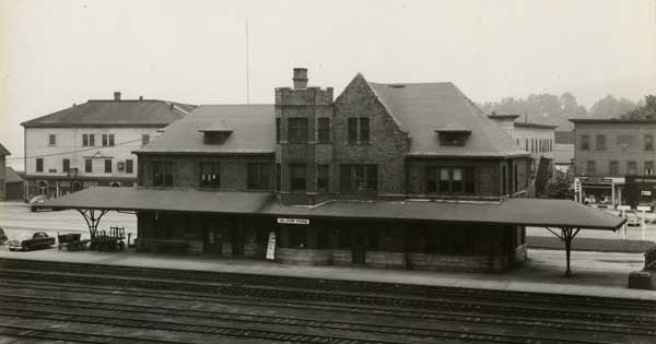 Island Pond Station