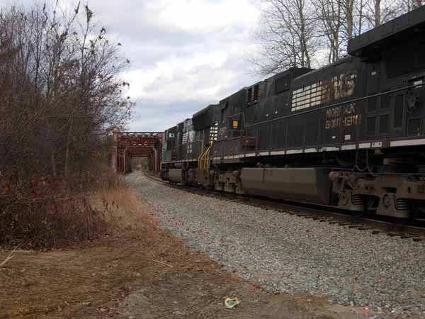 Unit coal train NHB72 heads north through Moore's Crossing