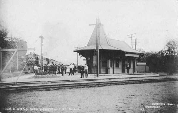 Arrival of a Delaware & Hudson train at Voorheesville, New York