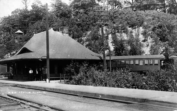 Boston & Albany Station, Riverside