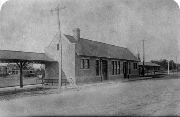 New York, New Haven & Hartford Railroad Station, East Side, Monument Beach