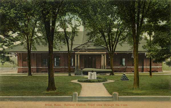 Athol, Massachusetts, Railway Station, Front view through the trees