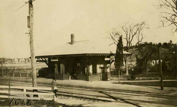 Pleasant Hills station