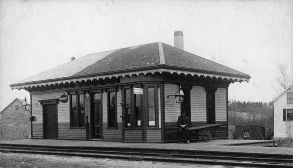 Warren station