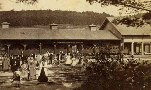Alton Bay station
